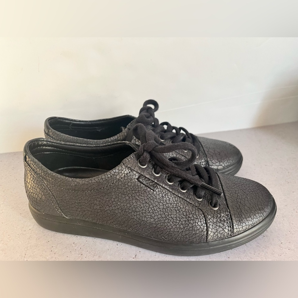 Ecco Shoes Lace Up Sneakers Women’s 6 Black Crinkle Leather‎ Casual Soft Comfort